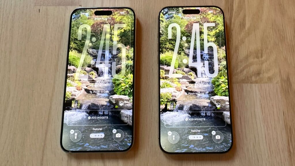 Two iPhone with new ios update lock screen 