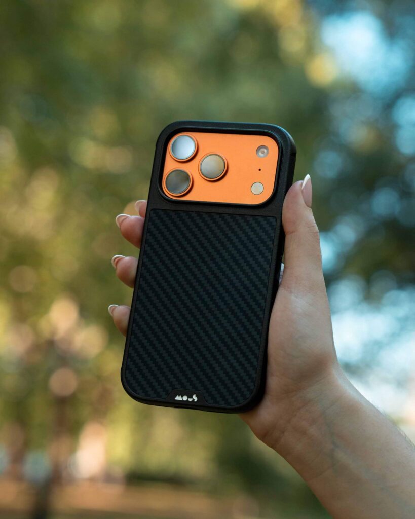 Mous Limitless 5.0 protective case for iPhone 17 Pro carbon fiber