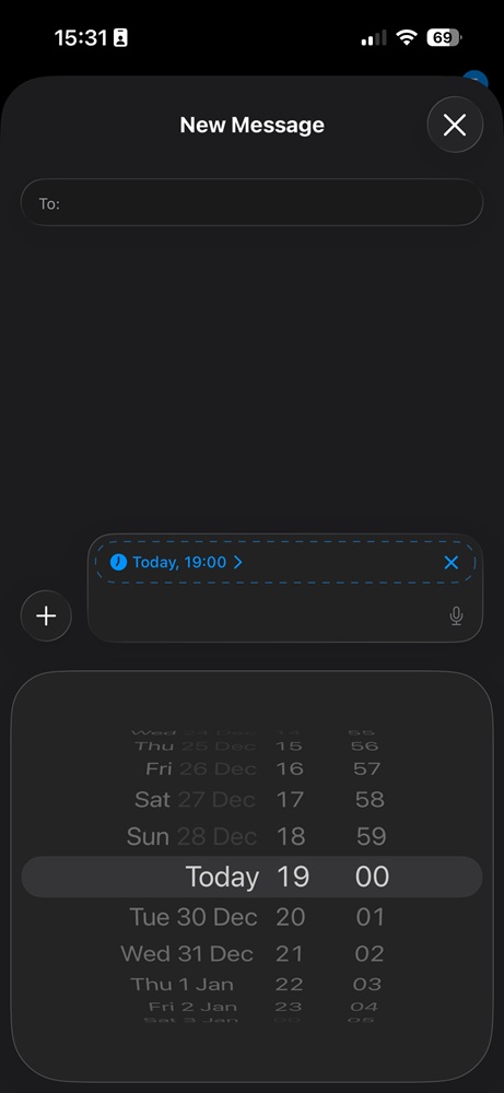schedule a text on iphone timer option screenshot from ios 26