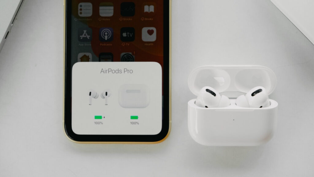 iPhone showing AirPods battery pop-up window when case is opened