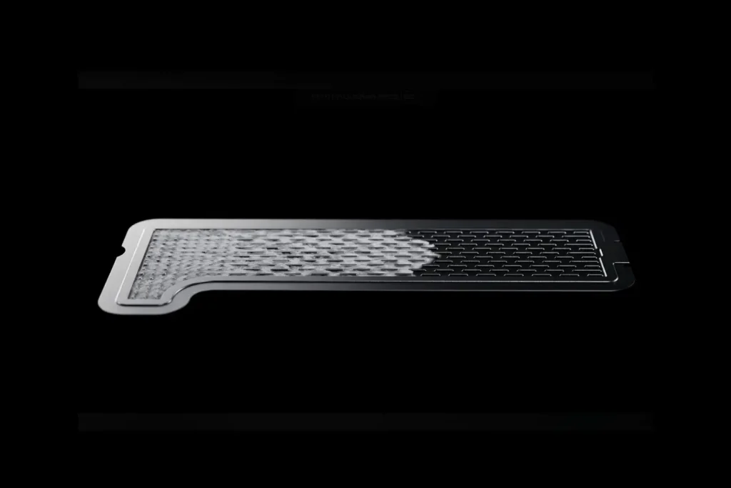 iPhone 17 Pro vapor chamber cooling system plate for advanced heat dissipation