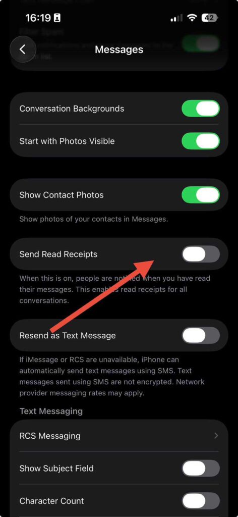 Messages settings page with read receipt option switched off